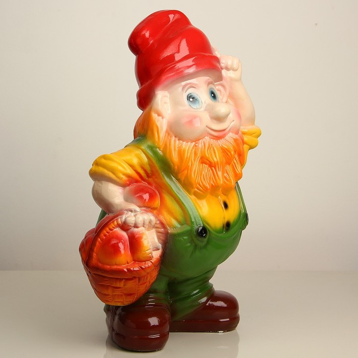 Садовая фигура "Гном с грибами" 50см