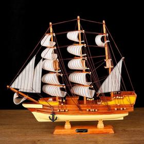 Корабль сувенирный средний «Диана», светлое дерево, паруса бежевые, 10×50×45 см Ош