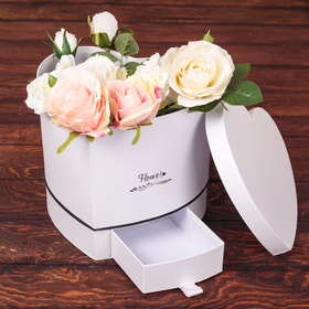 

Коробка подарочная Flowers "Сердце" с ящиком, белая, 23,5 х 21 х 21 см