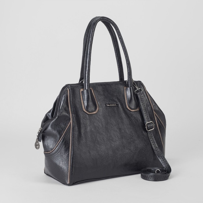 Сумка женская, отдел на молнии, наружный карман, длинный ремень, цвет чёрный