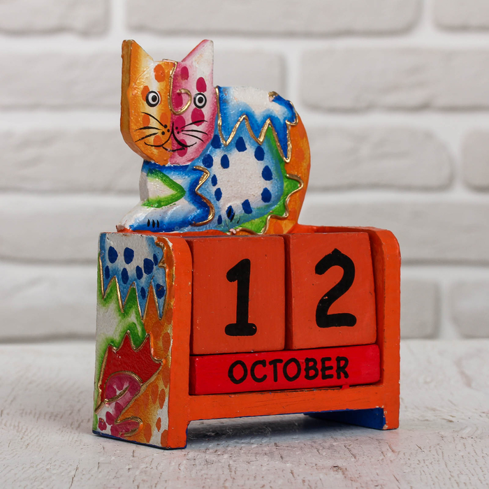 Деревянный календарь "Разноцветная кошка"11х6х15 см