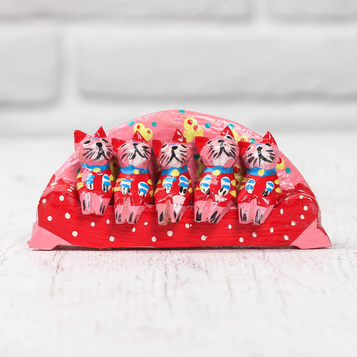 Сувенир дерево "Кошки на диване" 10х2,5х5 см цвет МИКС