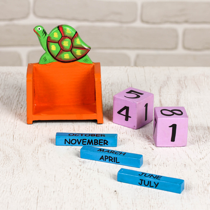 Деревянный календарь "Черепашка" 10х5х13 см