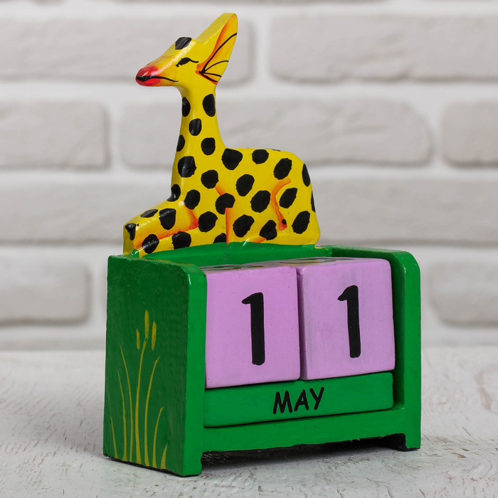 Деревянный календарь "Жираф" 10х5х13 см