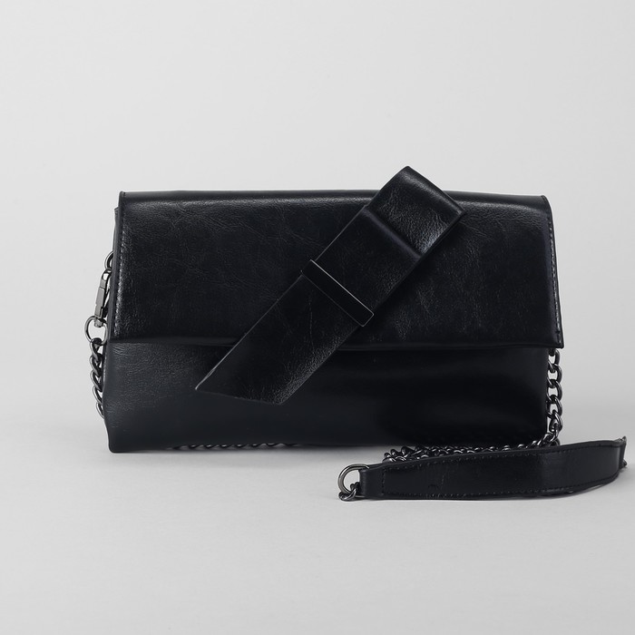 Клатч женский, отдел на молнии, наружный карман, длинный ремень, цвет чёрный