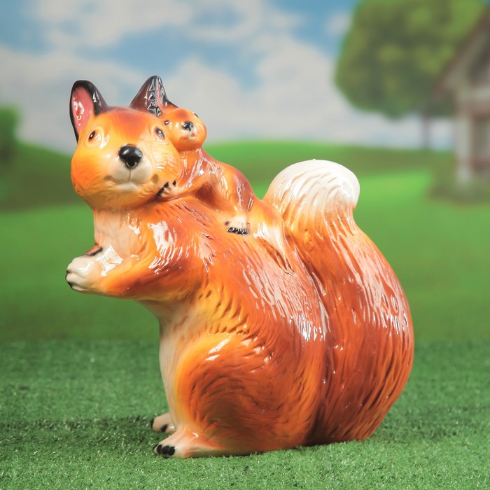 Садовая фигура "Белка" глянец