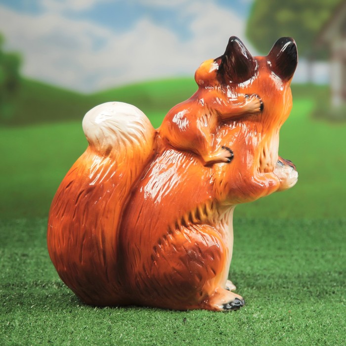 Садовая фигура "Белка" глянец