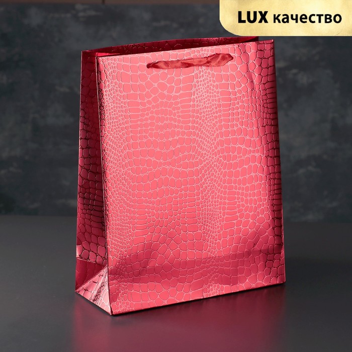 Пакет подарочный "Питон", красный, люкс, 26 х 10 х 32 см