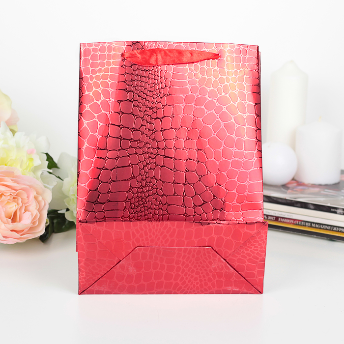 Пакет подарочный "Питон", красный, люкс, 26 х 10 х 32 см