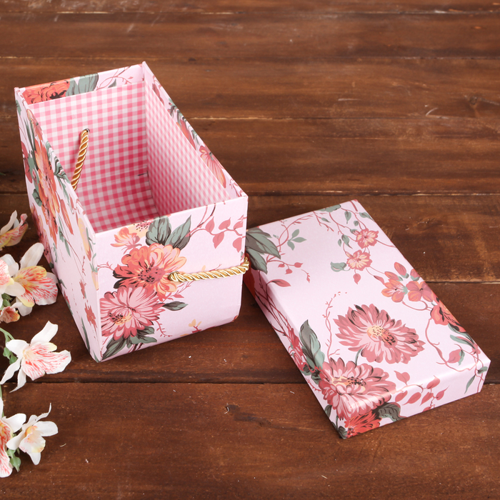 Коробка подарочная 17 х 13,5 х 10,5 см