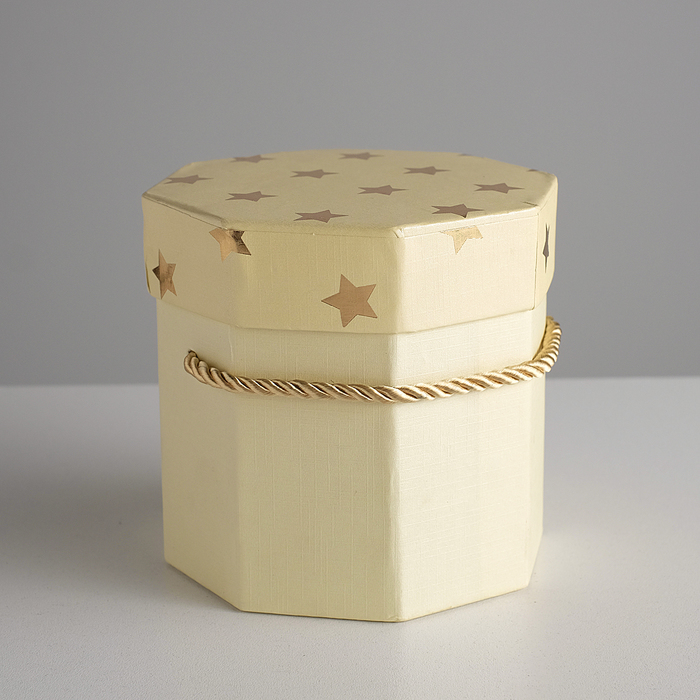 Коробка подарочная 11 х 11 х 11  см