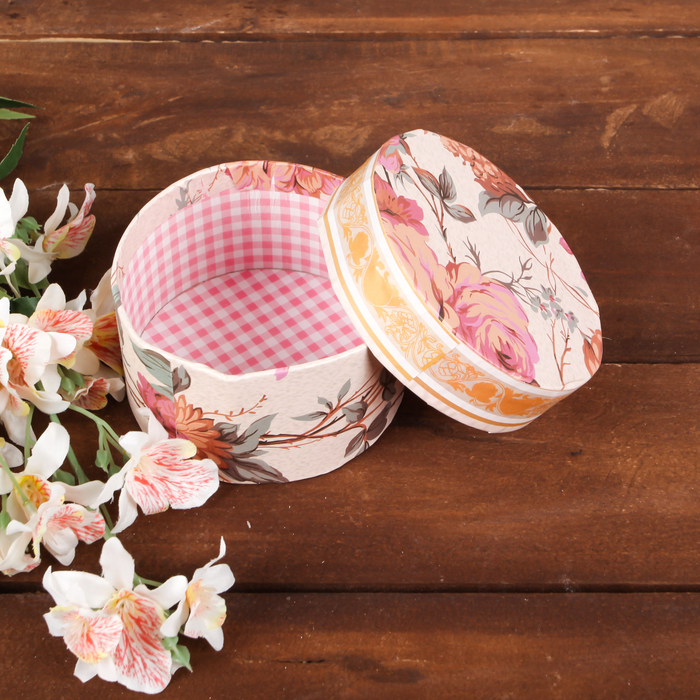 Коробка подарочная 11 х 11 х 6 см