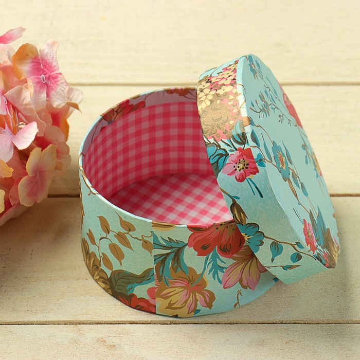 Коробка подарочная 11 х 11 х 6 см