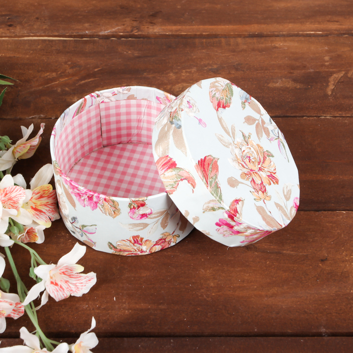 Коробка подарочная 11 х 11 х 6 см