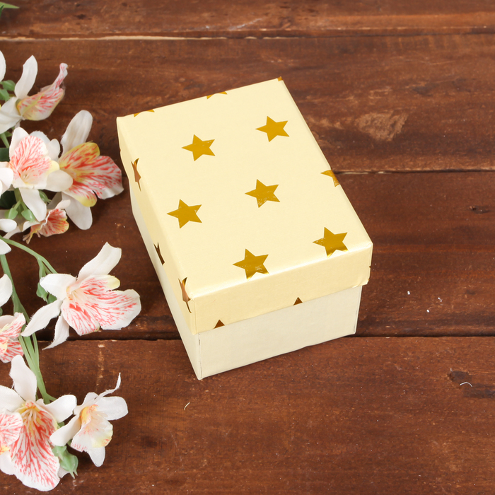 Коробка подарочная 10 х 7,5 х 6  см