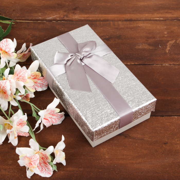 Коробка подарочная 17 х 9,5 х 4 см