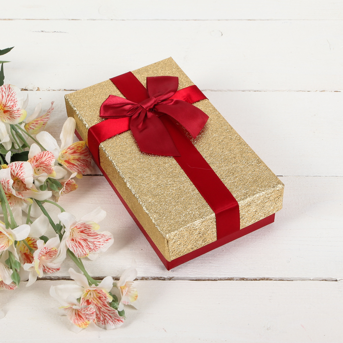 Коробка подарочная 17 х 9,5 х 4 см