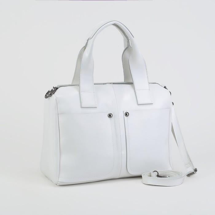Сумка женская, отдел с перегородкой на молнии, 3 наружных кармана, длинный ремень, цвет белый