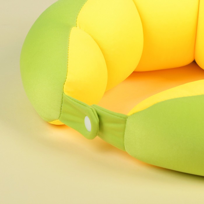 Антистресс-подголовник на застёжке, цвет зелёный