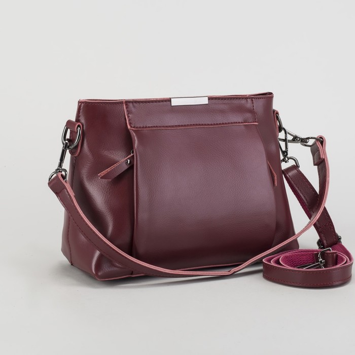 Сумка женская, отдел с перегородкой на молнии, 3 наружных кармана, длинный ремень, цвет бордовый