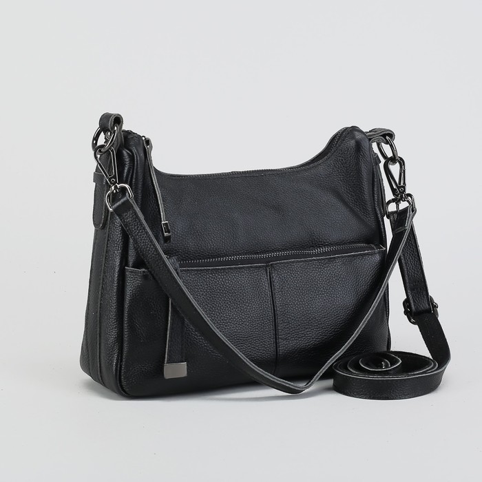 Сумка женская, отдел на молнии, 2 наружных кармана, длинный ремень, цвет чёрный