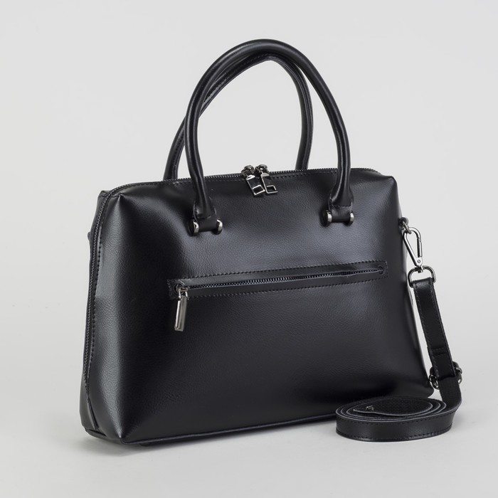 Сумка женская, отдел с перегородкой на молнии, 2 наружных кармана, длинный ремень, цвет чёрный