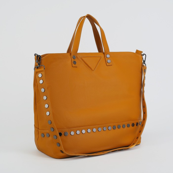 Сумка женская, отдел на молнии, наружный карман, длинный ремень, цвет жёлтый