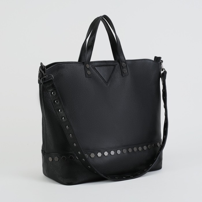 Сумка женская, отдел на молнии, наружный карман, длинный ремень, цвет чёрный