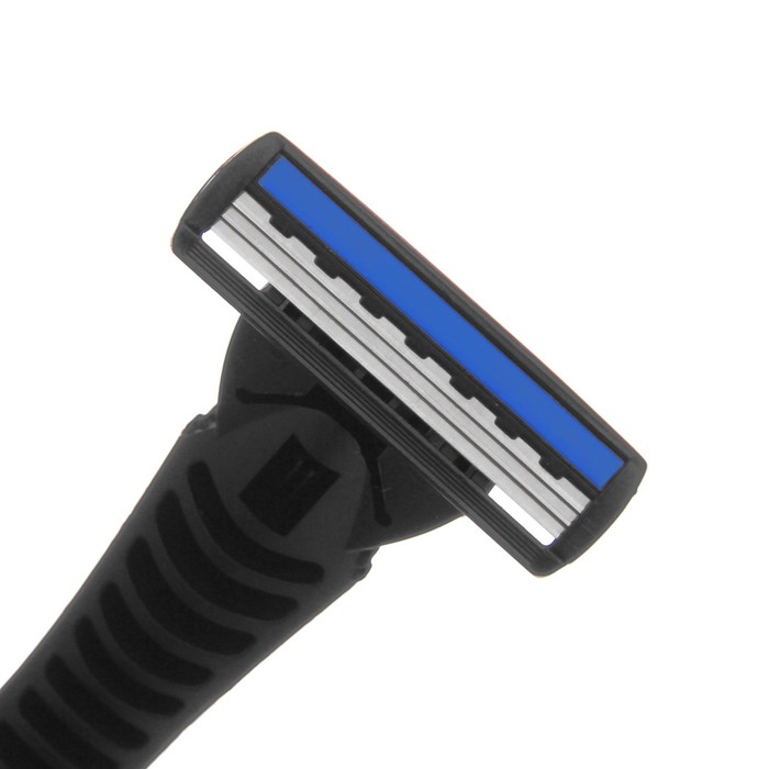 Подарочный набор "Сильному и надёжному": гель для душа, бритва