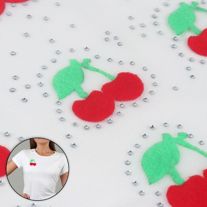 Термоаппликация со стразами "Вишня", 6*6см, 20шт на листе, цвет красный