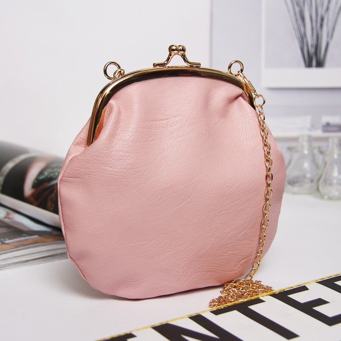 Сумка женская, отдел на фермуаре, длинная цепочка, цвет розовый