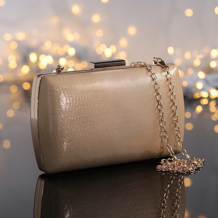 Клатч женский, отдел на фермуаре, длинная цепь, цвет бежевый