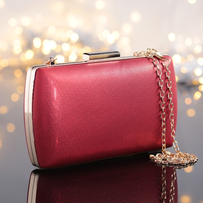 Клатч женский, отдел на фермуаре, длинная цепь, цвет красный