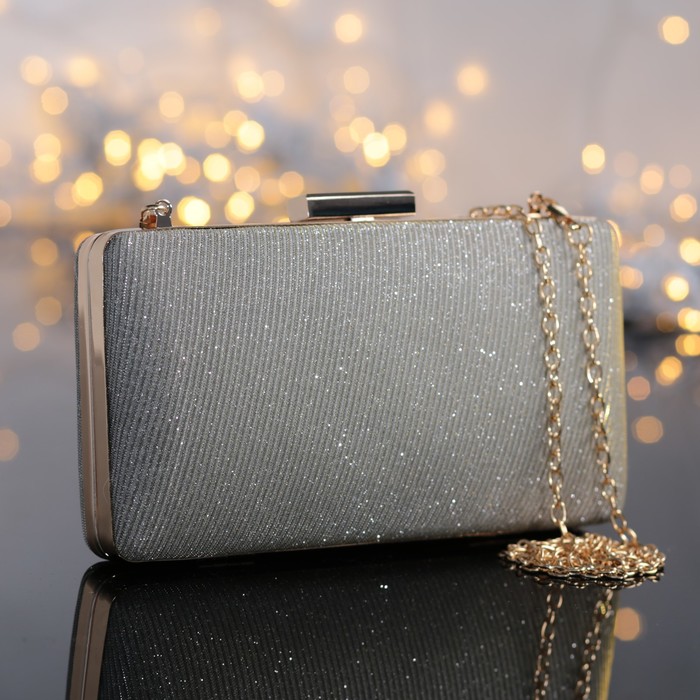Клатч женский, отдел на фермуаре, длинная цепь, цвет серый