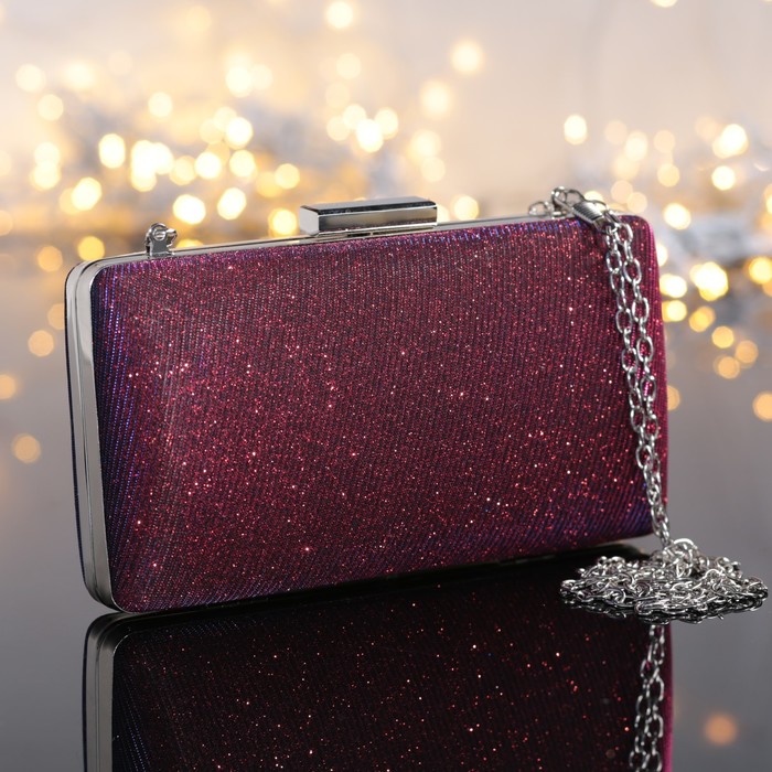 Клатч женский, отдел на фермуаре, длинная цепь, цвет красный