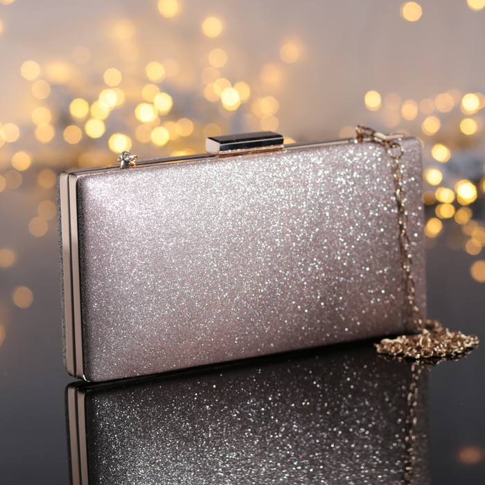 Клатч женский, отдел на фермуаре, длинная цепь, цвет золотой