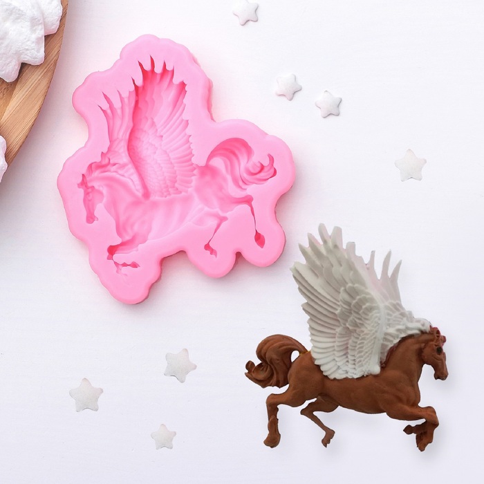 Молд 8,4х9х1,3 см "Пегас", цвет розовый