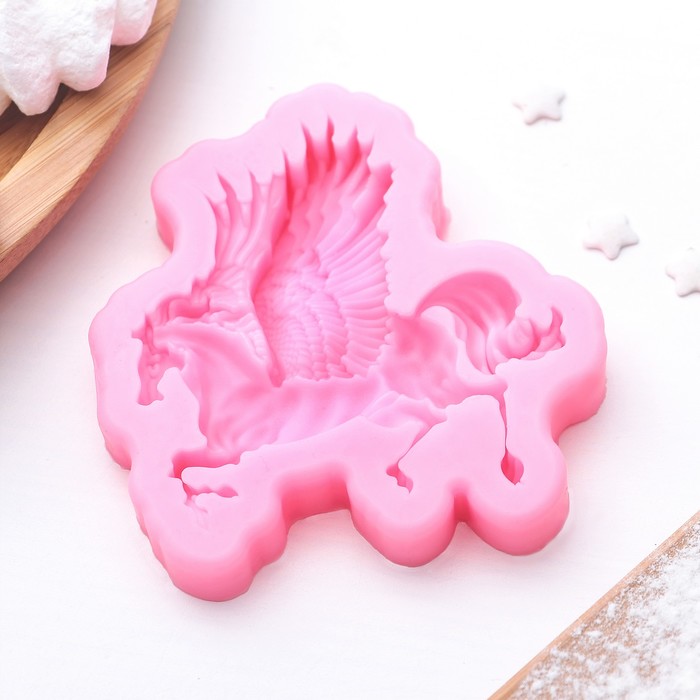 Молд 8,4х9х1,3 см "Пегас", цвет розовый