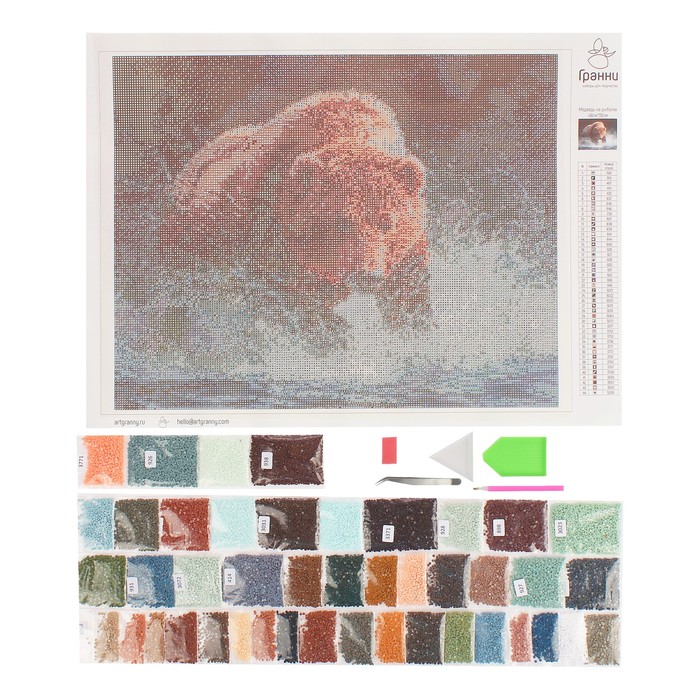 Картина стразами "Медведь на рыбалке"