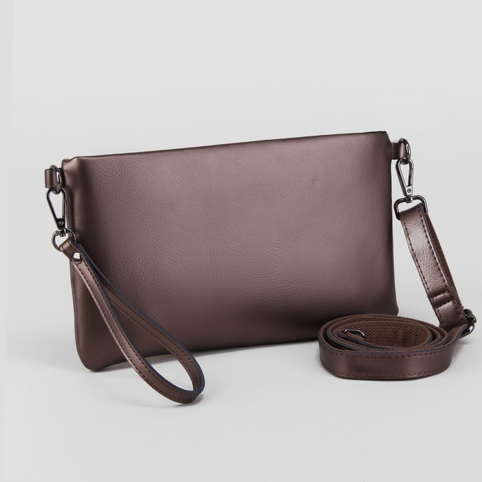 Клатч женский, отдел с перегородкой на молнии, наружный карман, ручка, длинный ремень, цвет бронза