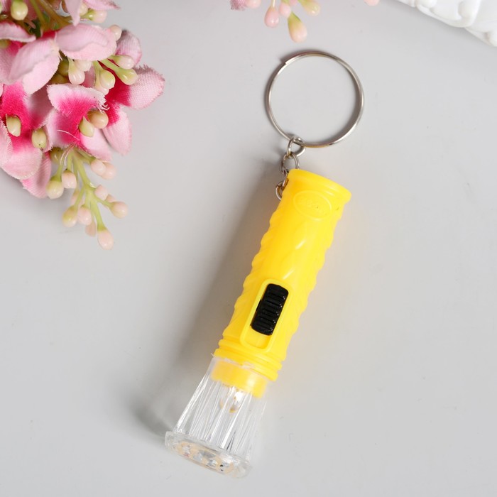 Фонарик свет на кольце "Шахматка" светится МИКС 6,3х2,3х2,3 см