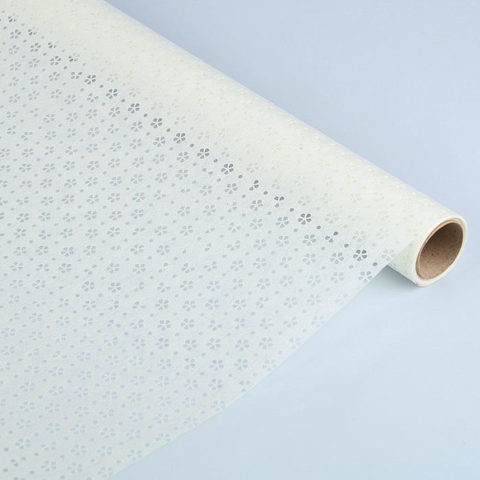 Фетр ламинированный с перфорацией "Цветочки", белый, 0,6 х 5 м