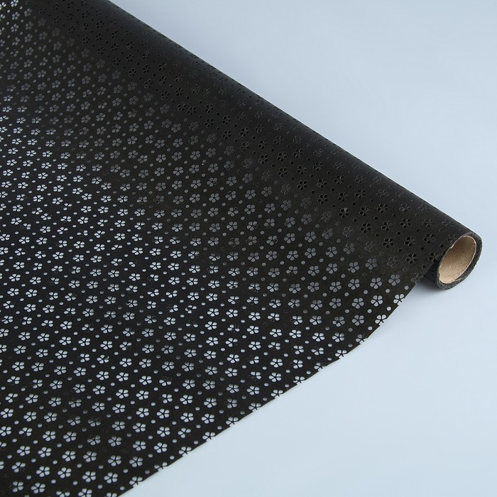 Фетр ламинированный с перфорацией "Цветочки", черный, 60 см х 5 м