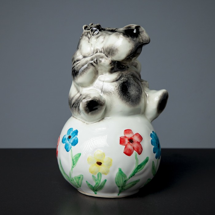 Копилка "Бегемот на шаре" микс