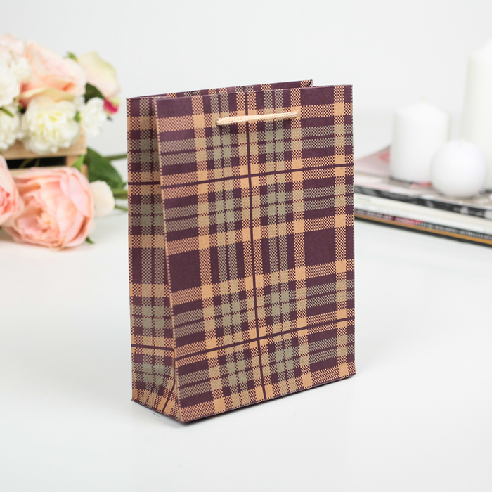 Пакет крафт "В клеточку", фиолетовый, 15 х 6 х 20 см