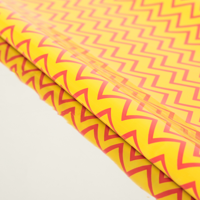 Плёнка металлизированная "Розовые зигзаги", 50 х 70 см