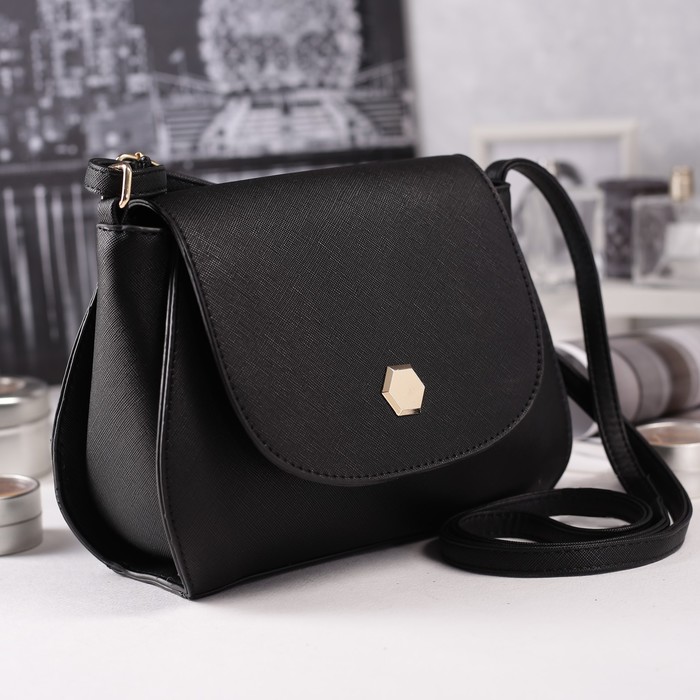 Сумка женская, отдел на молнии, наружный карман, длинный ремень, цвет чёрный