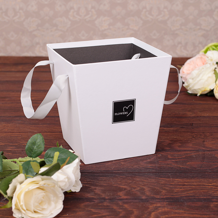 Переноска для цветов с ручками 17 х 17 х 18 см