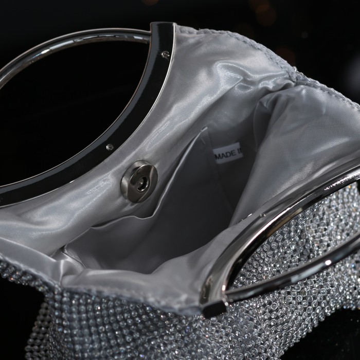 Клатч женский, 1 отдел на магните, цвет серебристый