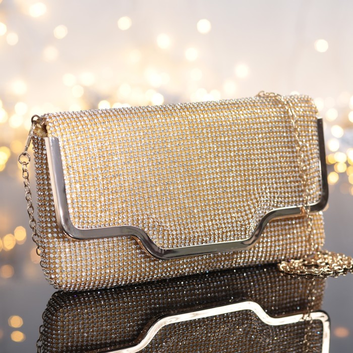 Клатч женский, отдел на магните, длинная цепь, цвет золотой